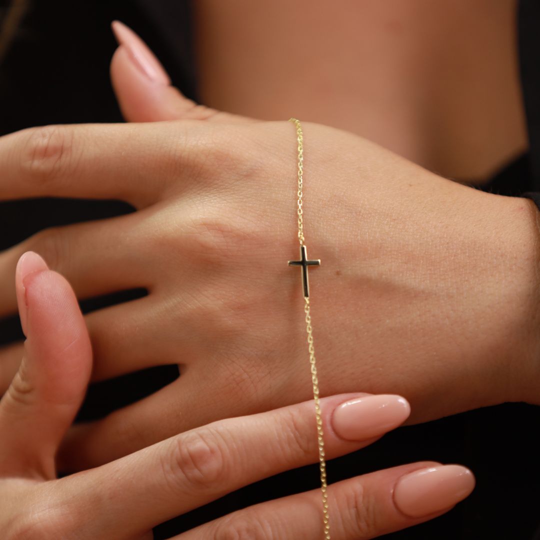 Dainty Cross Bracelet