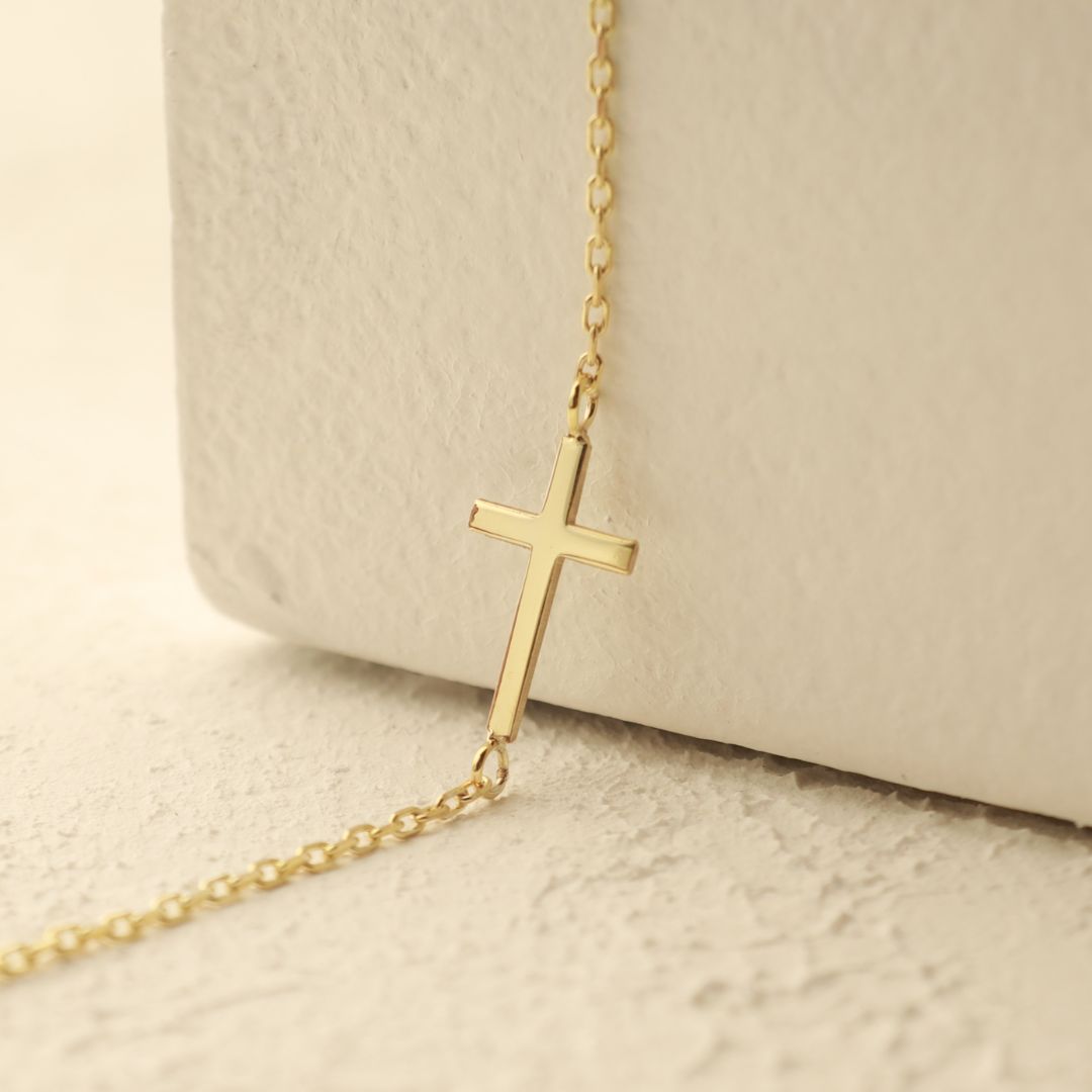Dainty Cross Bracelet