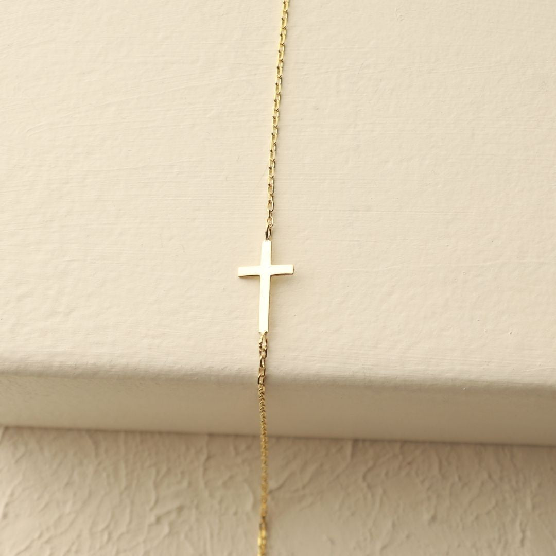 Dainty Cross Bracelet