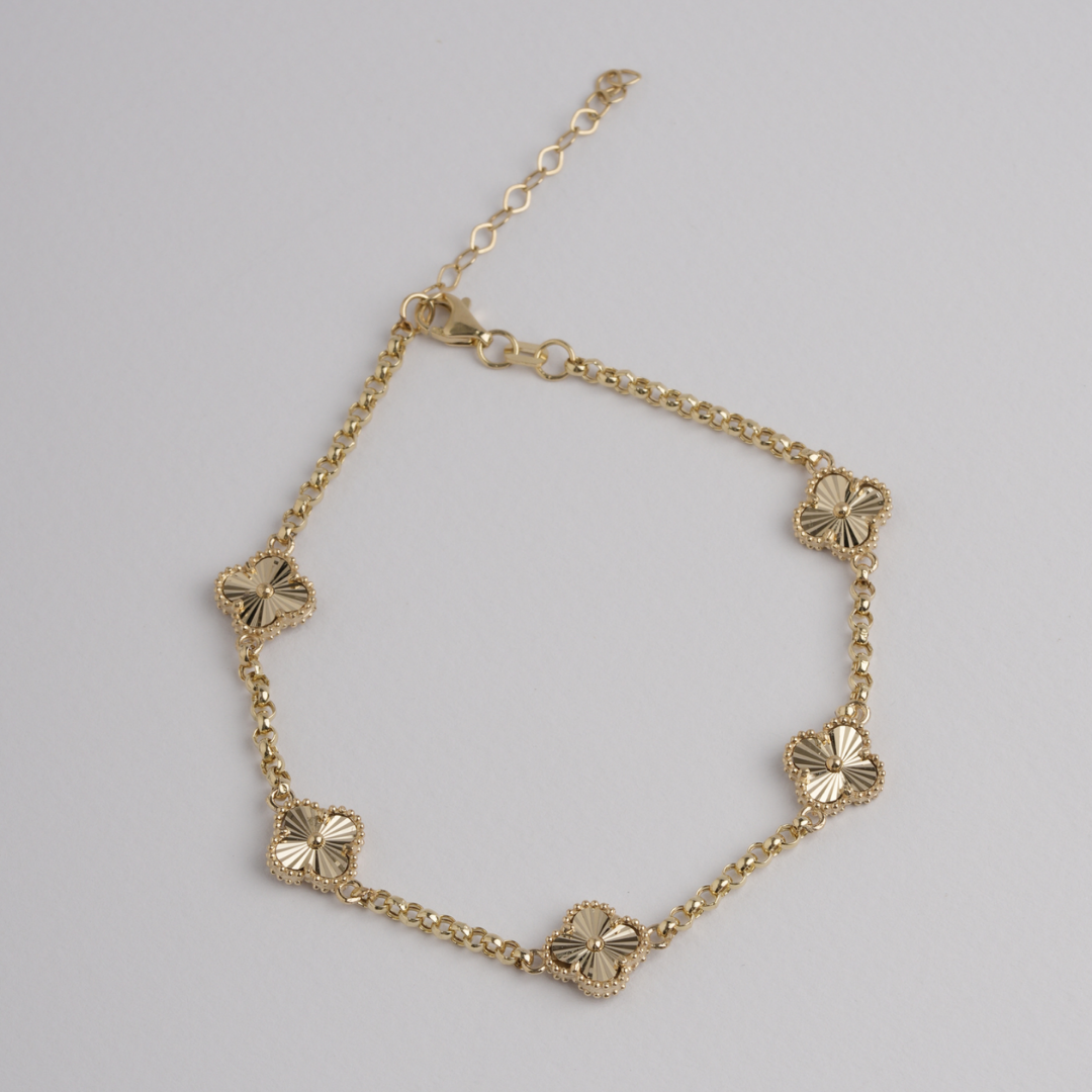 Clover Pendant Bracelet for Women