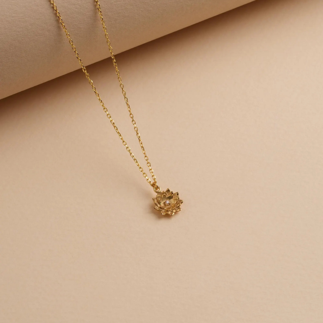 Custom Birth Flower Necklace with Birthstone