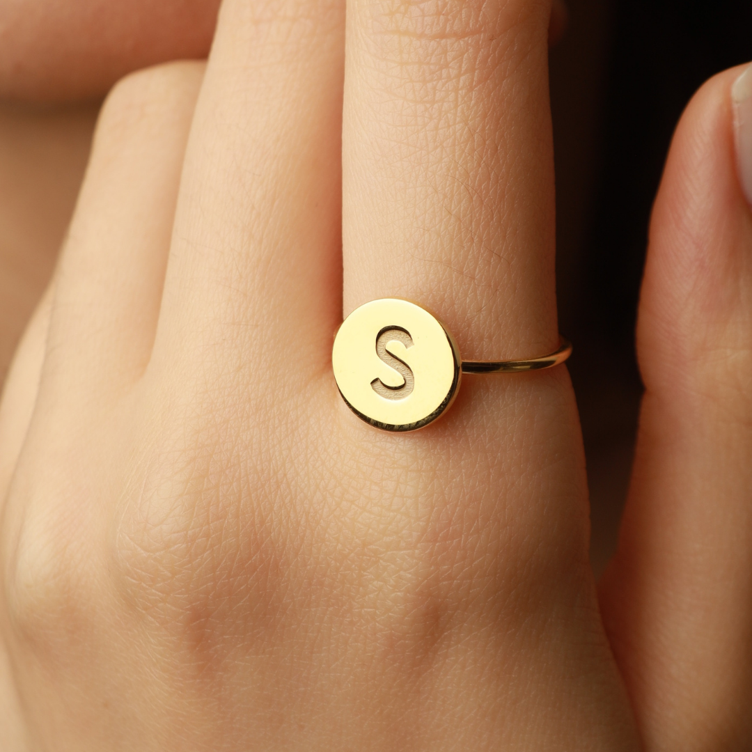 Personalized Round Signet Ring for Women