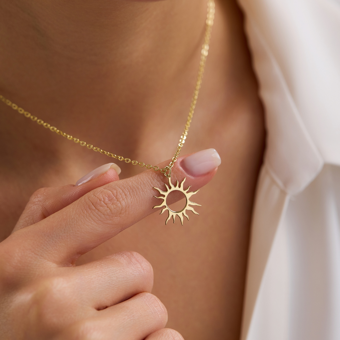 Dainty Sunburst Pendant Necklace
