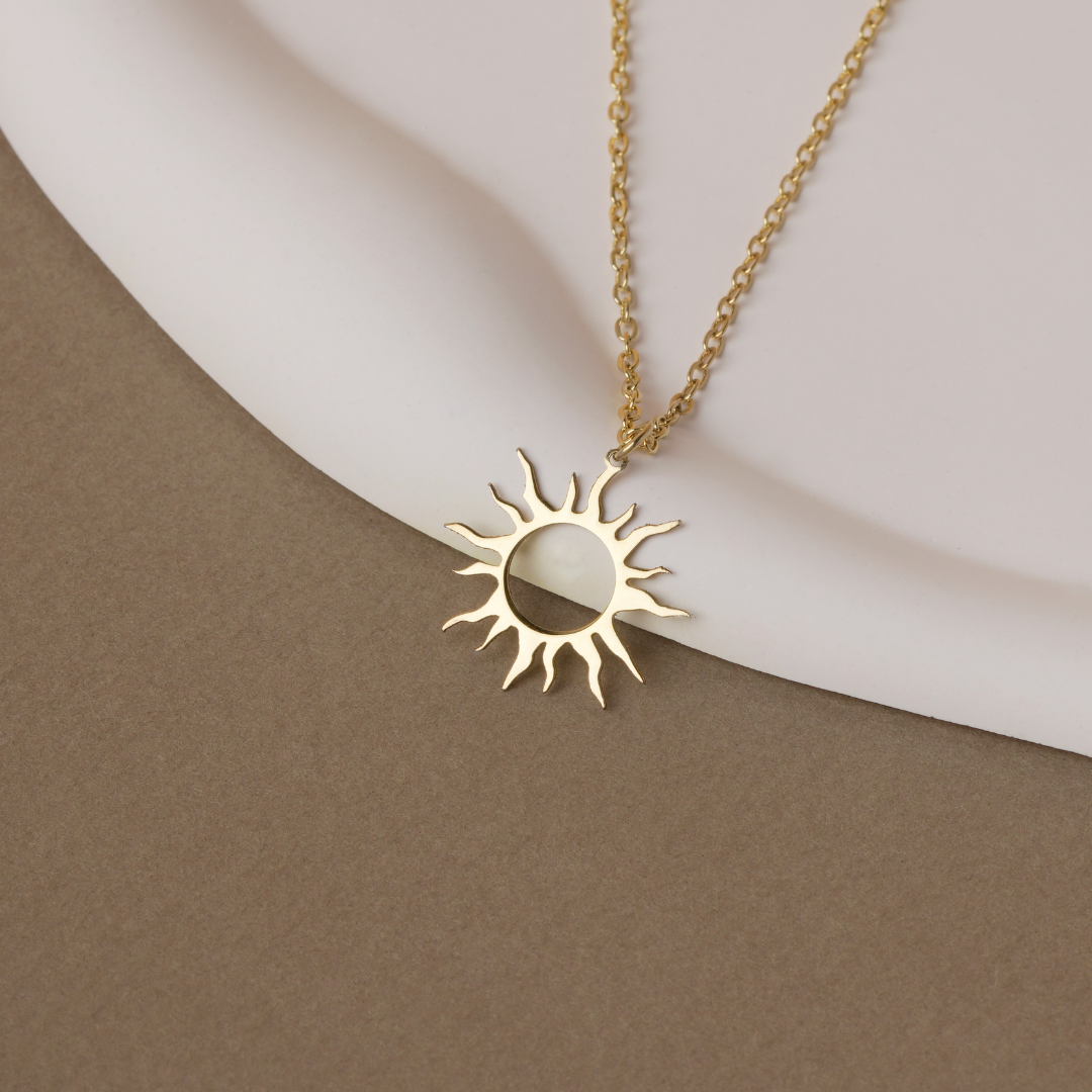 Dainty Sunburst Pendant Necklace