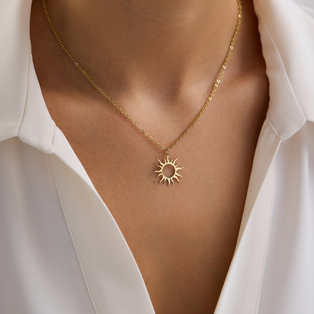 Dainty Sunburst Pendant Necklace
