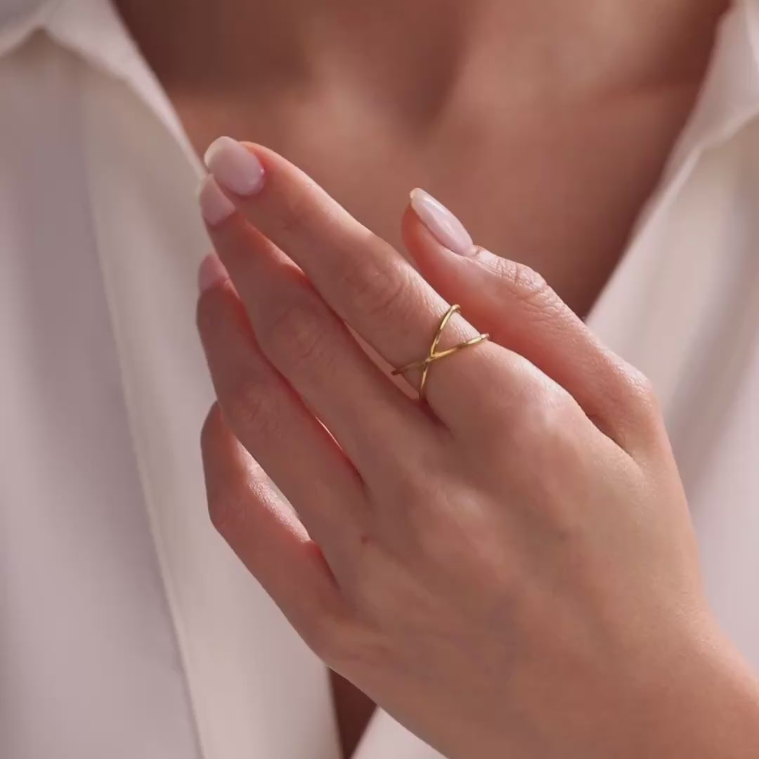 Women's Crossover Ring